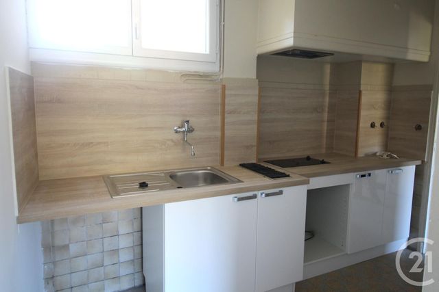 Appartement T2 à louer - 2 pièces - 47.25 m2 - CASSIS - 13 - PROVENCE-ALPES-COTE-D-AZUR - Century 21 Agence Beaumond