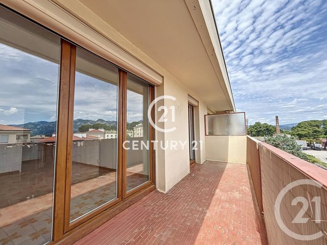 Appartement T4 à vendre - 4 pièces - 74.0 m2 - AUBAGNE - 13 - PROVENCE-ALPES-COTE-D-AZUR - Century 21 Agence Beaumond